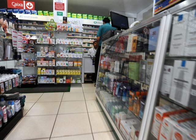 1d518aa1-farmacia-agencia-brasil-elza-fiuza-640x458