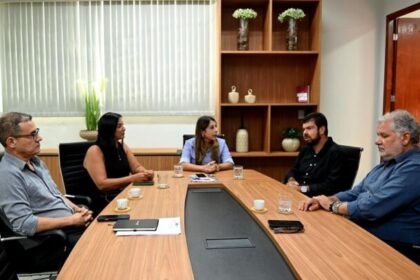 Prefeitos Welberth Rezende e Carla Caputi debatem desenvolvimento regional